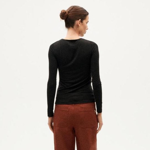 THINKING MU Brisa Top Black - Picture 2 of 3